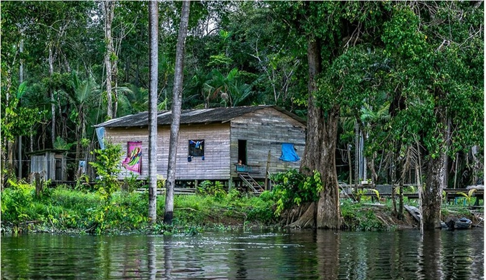 Exposição ‘Minha Aldeia’ reúne fotografias inspiradas no cotidiano amapaense